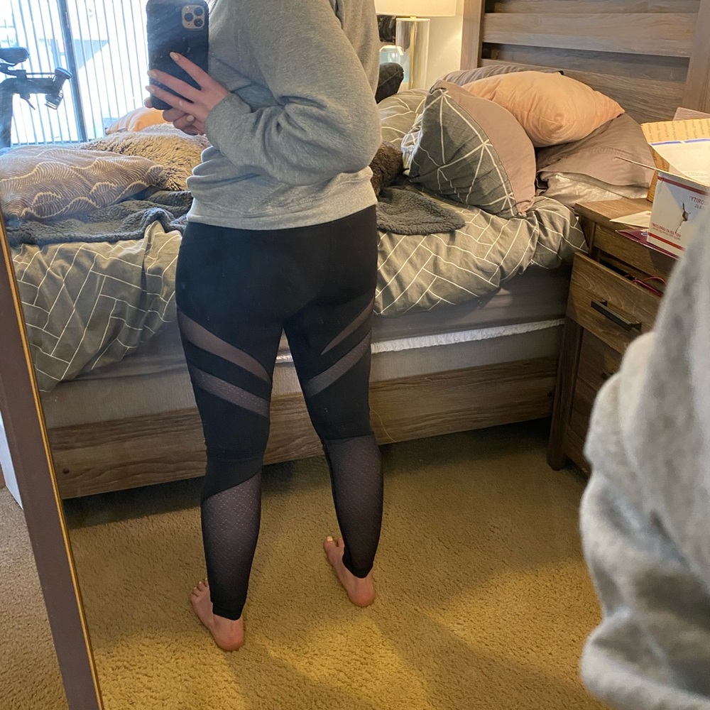 ‼️Closet Clear Out‼️ Lululemon high waisted black leggings with detail cut outs